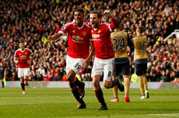 Arsenal cứ nghe t&ecirc;n Man Utd l&agrave; hồn xi&ecirc;u ph&aacute;ch lạc - Ảnh 4.
