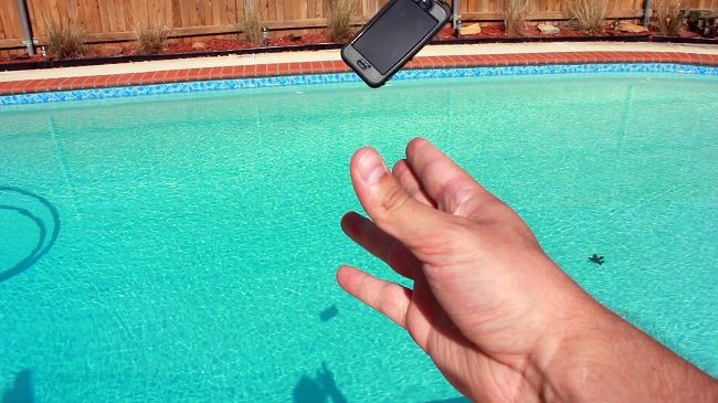 Mẹo chống n&oacute;ng cho smartphone trong những ng&agrave;y h&egrave; rực lửa - Ảnh 1.