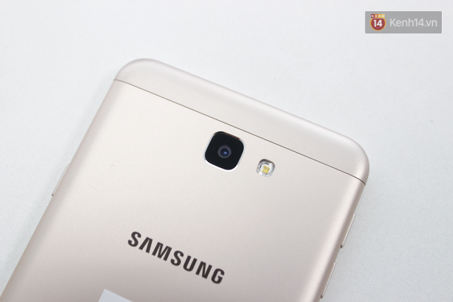 Trải nghiệm nhanh Samsung Galaxy J7 Prime: thiết kế đẹp, cấu h&igrave;nh tốt, gi&aacute; gần 6,3 triệu đồng - Ảnh 4.