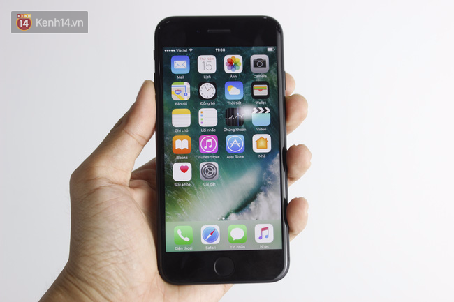 Cận cảnh iPhone 7 bản chính thức đầu tiên tại Việt Nam - Ảnh 20.