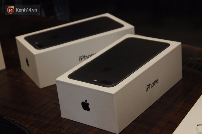 Sau iPhone 7, đến lượt iPhone 7 Plus phiên bản chính thức lộ diện - Ảnh 2.