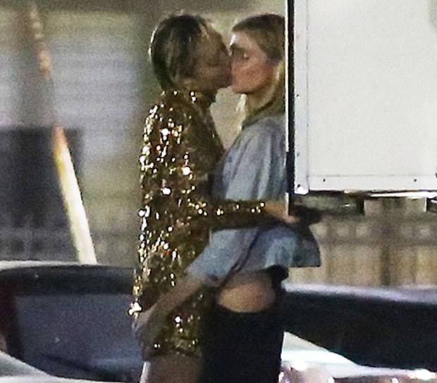Kristen Stewart chia tay bạn gái sau khi bị bắt gặp bên người yêu cũ của Miley - Ảnh 3.