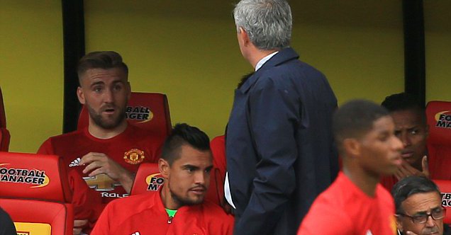 Trai đẹp Luke Shaw muốn rời Man Utd vì bất mãn với Mourinho - Ảnh 2.