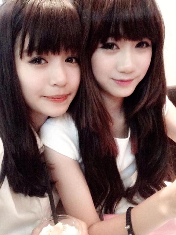 Make up chưa chắc l&agrave;m bạn xinh hơn, nhưng khiến ch&uacute;ng ta giống hệt nhau th&igrave; chắc chắn! - Ảnh 13.