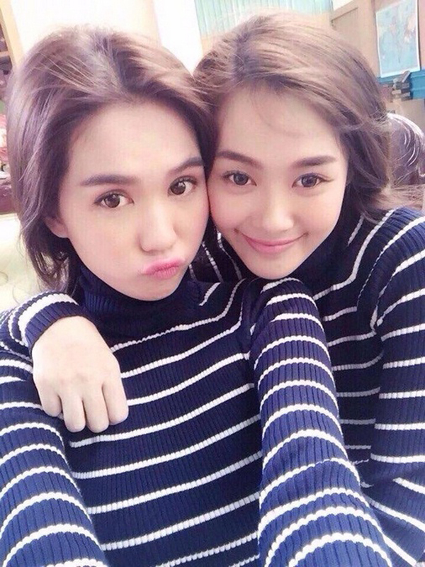 Make up chưa chắc l&agrave;m bạn xinh hơn, nhưng khiến ch&uacute;ng ta giống hệt nhau th&igrave; chắc chắn! - Ảnh 15.