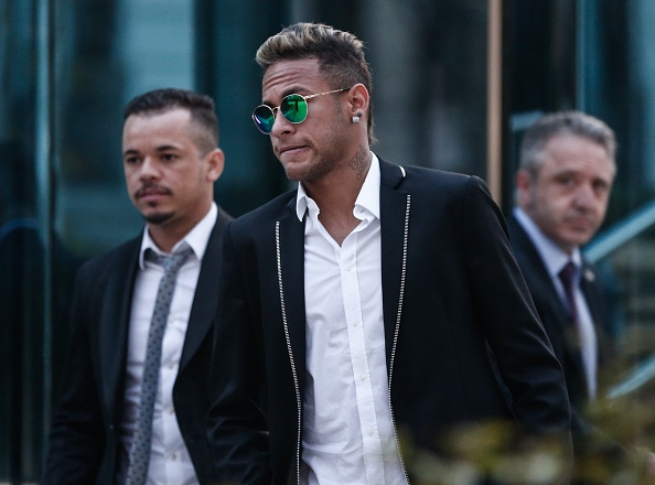 Neymar bị tịch thu máy bay riêng, biệt thự vì trốn thuế - Ảnh 3.