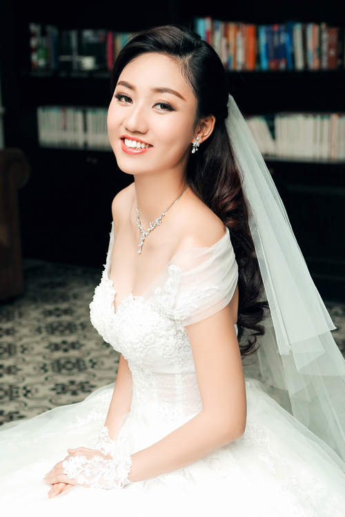 Á hậu Ngô Trà My khoe ảnh cưới lung linh giấu mặt ông xã - Ảnh 6.