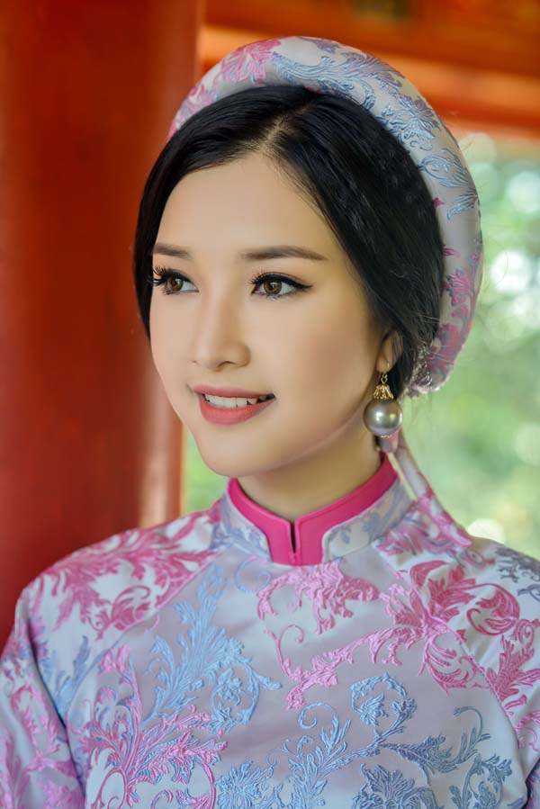 Gặp lại nữ sinh áo dài nổi tiếng nhất xứ Huế tại Hoa hậu Việt Nam 2016 - Ảnh 1.