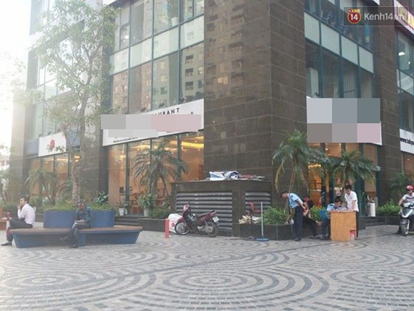 H&agrave; Nội: Kh&aacute;ch hoảng hồn thấy hai m&oacute;n ăn c&oacute; s&acirc;u trong nh&agrave; h&agrave;ng Nhật hạng sang - Ảnh 3.