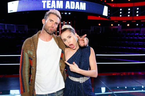 Chưa cần làm HLV, Miley Cyrus đã quá chất trên ghế cố vấn The Voice - Ảnh 8.