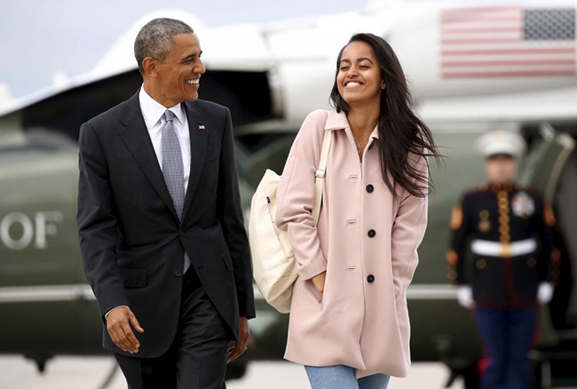 Ch&ugrave;m ảnh qu&aacute; tr&igrave;nh lột x&aacute;c của c&ocirc;ng ch&uacute;a lớn nh&agrave; Obama suốt 8 năm qua - Ảnh 14.