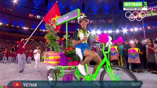 Lễ khai mạc Olympic 2016 đầy màu sắc, nhưng trống vắng trên khán đài và bạo loạn ngoài sân Maracana - Ảnh 13.