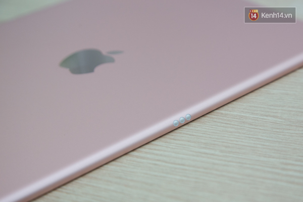 Cận cảnh chiếc iPad Pro vàng hồng có camera lồi vừa về Việt Nam - Ảnh 5.