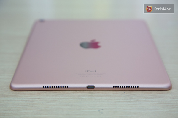 Cận cảnh chiếc iPad Pro v&agrave;ng hồng c&oacute; camera lồi vừa về Việt Nam - Ảnh 6.