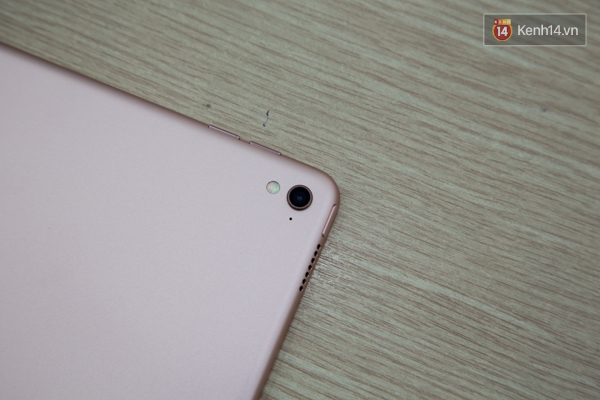 Cận cảnh chiếc iPad Pro vàng hồng có camera lồi vừa về Việt Nam - Ảnh 12.
