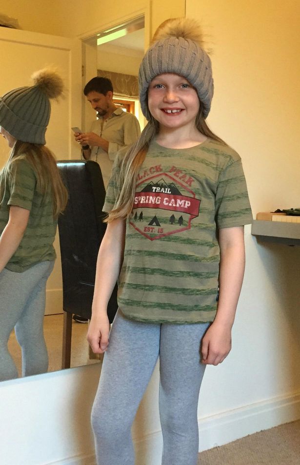 Cô bé 8 tuổi khiến thế giới sửng sốt khi chỉ ra sự bất công của những câu slogan trên áo nam và nữ - Ảnh 4.