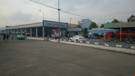 V&eacute; xe Tết tăng đến 60% so với ng&agrave;y thường - Ảnh 1.