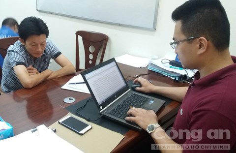 Ph&aacute; đường d&acirc;y dụ dỗ c&ocirc;ng nh&acirc;n ngh&egrave;o trộm h&agrave;ng ng&agrave;n đ&ocirc;i gi&agrave;y Nike - Ảnh 1.