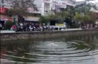 Thanh niên chết đuối giữa đám đông bị nghiện ma túy - Ảnh 2.