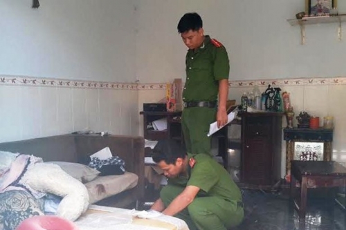 Kinh hoàng đôi tình nhân chết chung trong khách sạn - Ảnh 1.