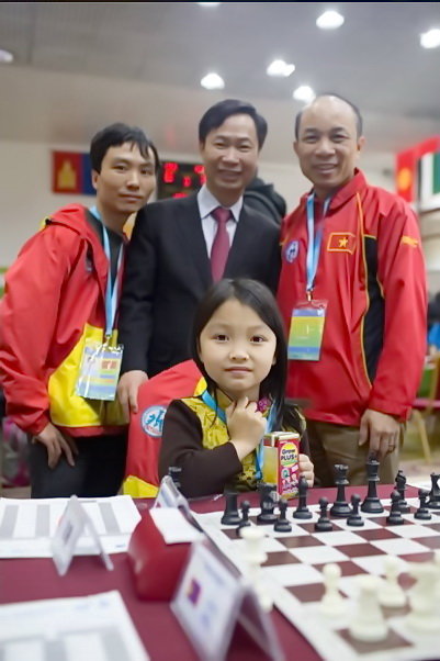 Nhà vô địch cờ vua U-8 thế giới Cẩm Hiền có tài trợ - Ảnh 1.