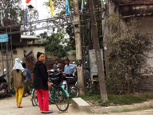 Bố lái xe tải không may cán con gái 2 tuổi tử vong thương tâm - Ảnh 1.