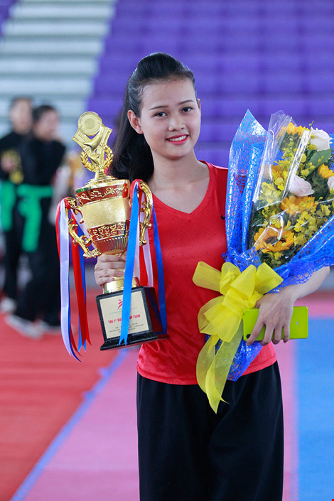 Nụ cười quyến rũ của “hot girl” Pencak Silat - Ảnh 1.