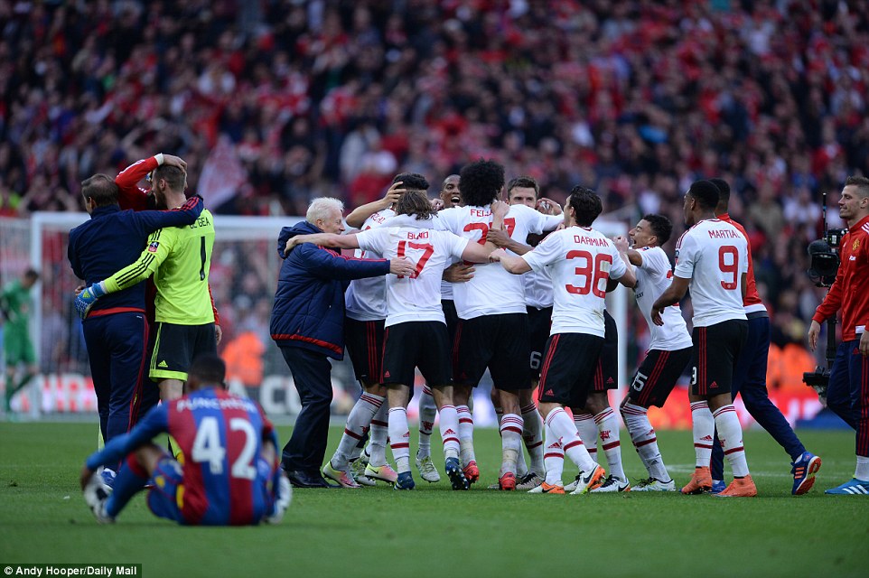 Jesse Lingard ghi bàn thắng vàng giúp Man Utd vô địch FA Cup - Ảnh 15.