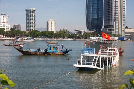 Chìm tàu trên sông Hàn: “Trung ương không thể với đến từng con tàu” - Ảnh 1.