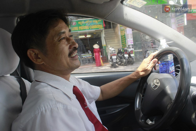 Leo lên taxi mà đi quãng đường ngắn, thấy mình như làm gì mắc lỗi! - Ảnh 2.