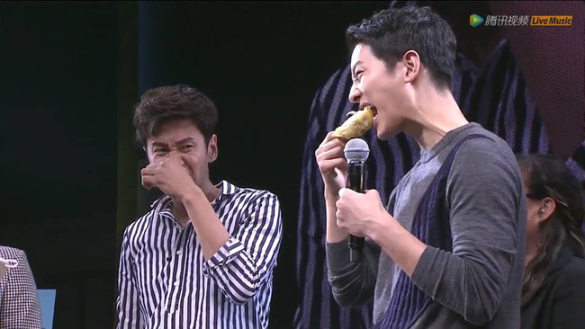 Song Joong Ki bị thử th&aacute;ch ăn sầu ri&ecirc;ng: Su&yacute;t n&ocirc;n nhưng quyết kh&ocirc;ng bỏ cuộc! - Ảnh 3.