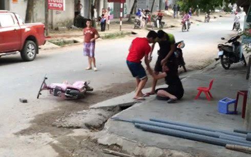 Vụ truy sát ở Phú Thọ: Vì xe tiền tỷ bị đốt - Ảnh 1.