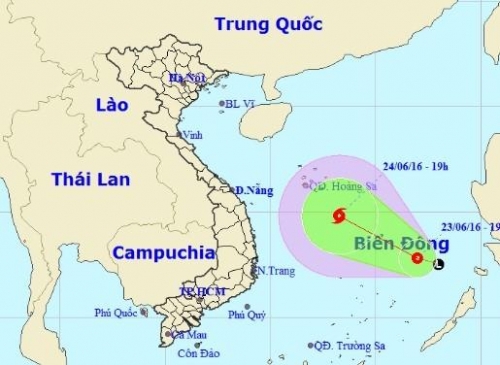 Áp thấp nhiệt đới hình thành trên biển Đông gây mưa dông trên diện rộng - Ảnh 1.