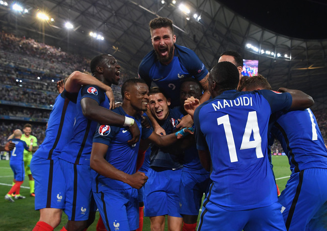 Nếu lịch sử lên tiếng, Ronaldo sẽ thua chung kết Euro 2016 - Ảnh 2.