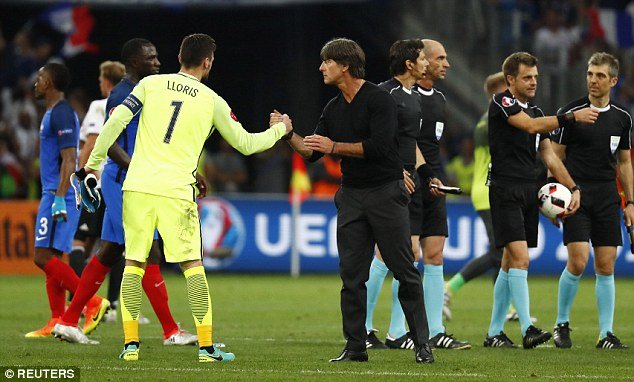 Joachim Low: Đức hay hơn nhưng qu&aacute; đen đủi - Ảnh 1.