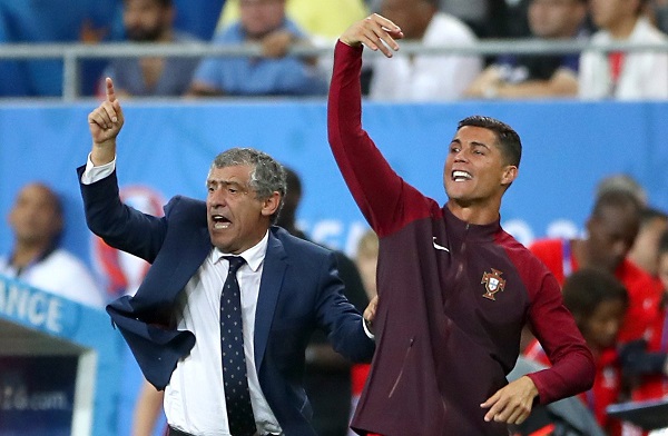 Bị Mourinho dìm hàng, Ronaldo lập tức phản ứng đầy ẩn ý - Ảnh 1.