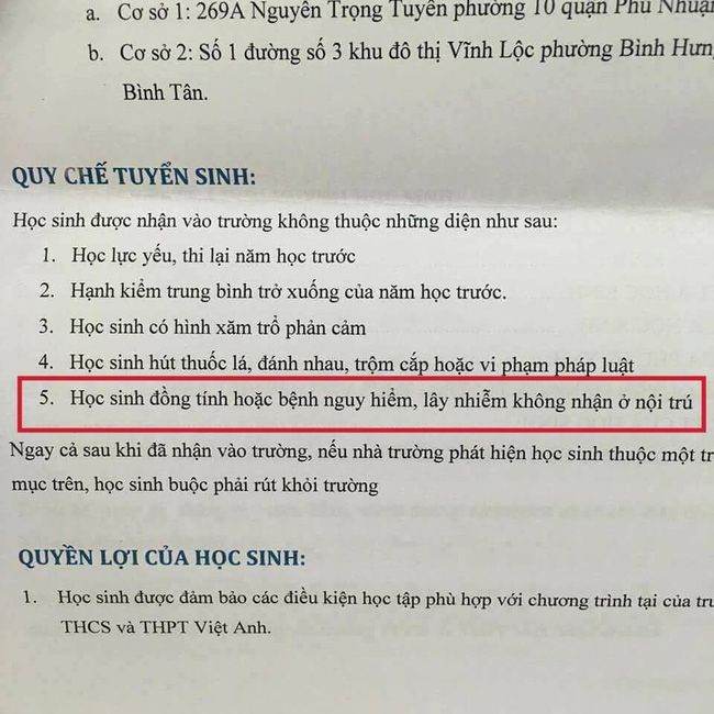 Học sinh đồng tính không được ở nội trú: Một quy chế thiếu tế nhị từ những người sợ rắc rối - Ảnh 1.