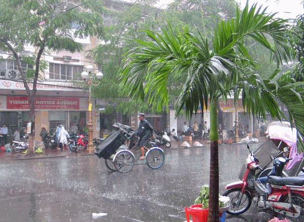 H&agrave; Nội mưa lớn k&eacute;o d&agrave;i trong v&agrave;i ng&agrave;y tới - Ảnh 1.