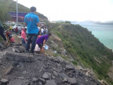 Khánh Hòa: Nam thanh niên rơi xuống vực sâu hơn 30 mét - Ảnh 2.