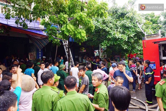Vụ cháy nhà 5 tầng ở Hà Nội: Một nạn nhân nữ đã tử vong - Ảnh 2.