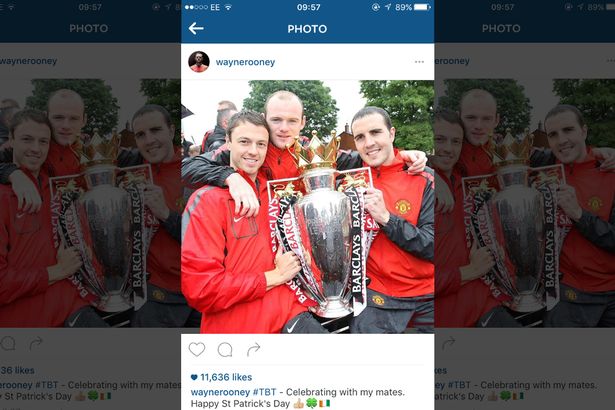 Rooney đỏ bừng mặt v&igrave; bị fan ph&aacute;t hiện bấm th&iacute;ch trang web khi&ecirc;u d&acirc;m - Ảnh 3.