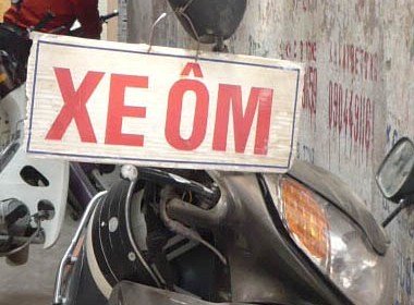 Khách nữ gạ tài xế xe ôm xem hàng để cướp xe - Ảnh 1.