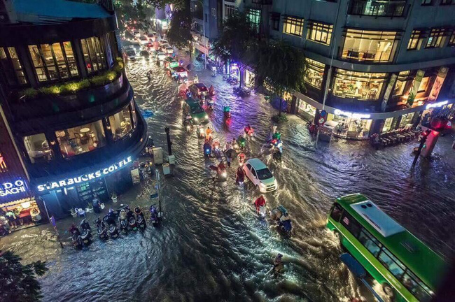 Sài Gòn có nguy cơ ngập úng vì triều cường dâng cao trong 10 ngày tới - Ảnh 1.