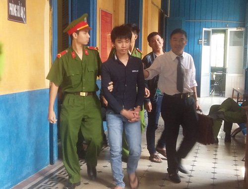 Chồng vào tù sau lần cưới vợ… trẻ em - Ảnh 2.