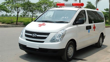 Truy t&igrave;m s&aacute;t thủ bịt mặt ch&eacute;m người ở Nghệ An - Ảnh 1.