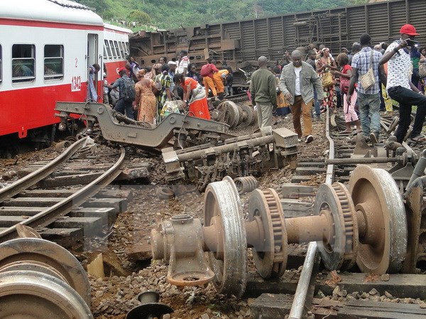 Cameroon: Tàu chở khách trật đường ray, 55 người thiệt mạng - Ảnh 1.