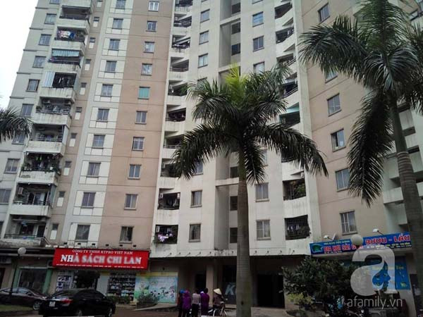 Hà Nội: Cháu bé 7 tuổi tử vong vì rơi từ tầng 11 xuống giếng trời của chung cư - Ảnh 1.