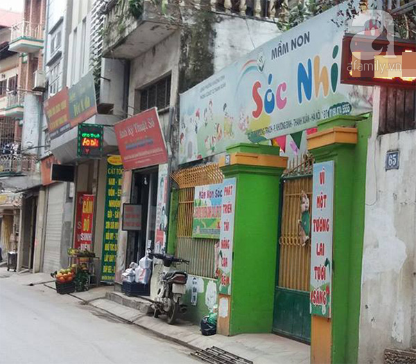 Hà Nội: Bé trai 20 tháng tuổi nôn trớ khi ăn bị giáo viên lôi vào nhà vệ sinh tát đỏ thái dương - Ảnh 1.