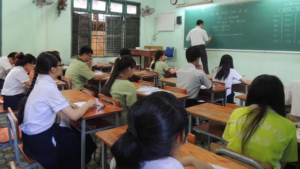 Lương giáo viên: Người đi siêu thị mấy bữa, người vài chục triệu mỗi tháng - Ảnh 1.