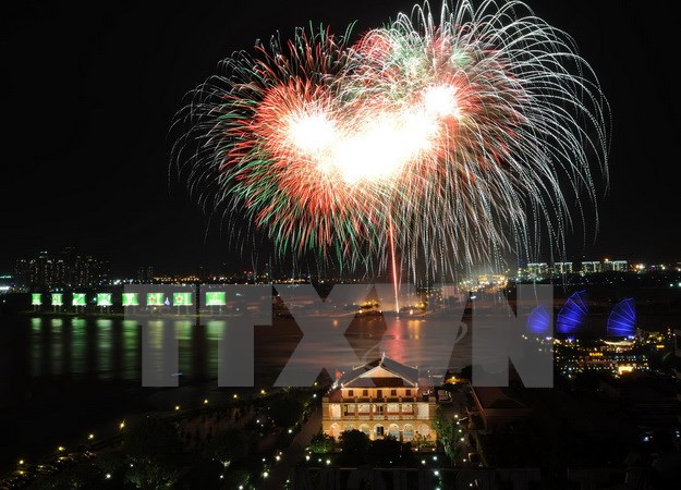 TP.HCM c&ocirc;ng bố c&aacute;c địa điểm bắn ph&aacute;o hoa ch&agrave;o Năm Mới 2017 - Ảnh 1.